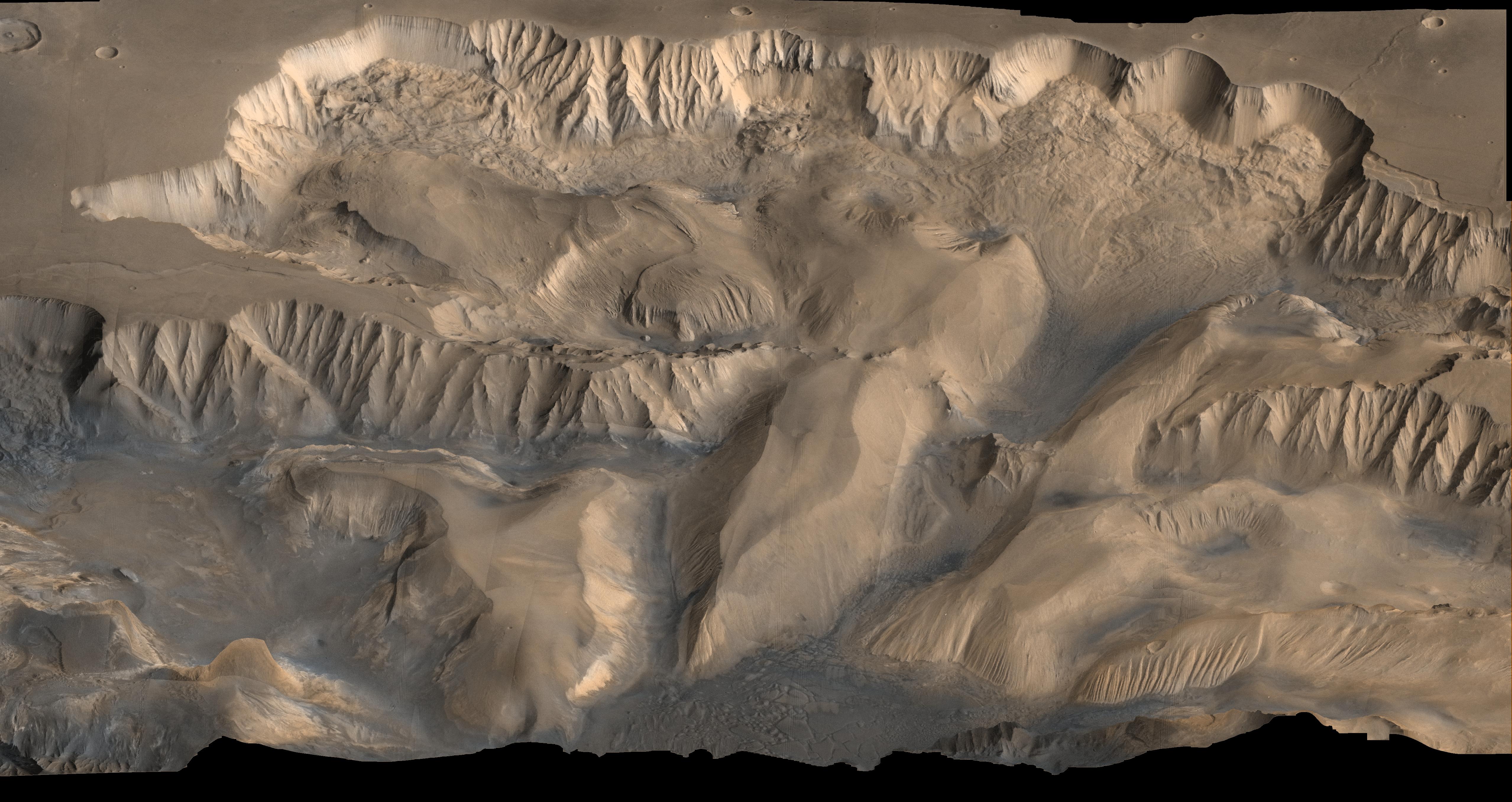 Oblique View of Valles Marineris