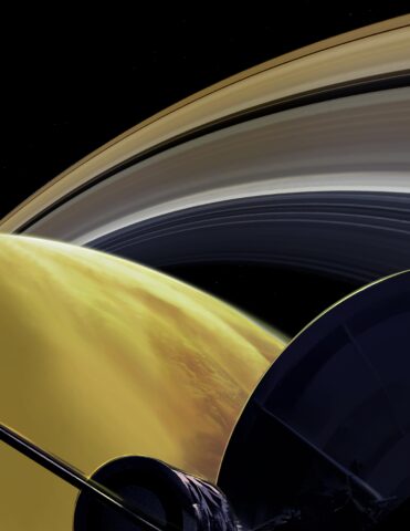 Grand Finale: One of Cassini's Last Dives (Illustration)