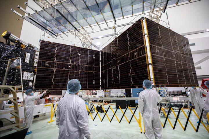 NASA's Psyche: Solar Arrays Stowed for Launch