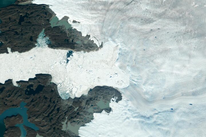 Retreat of Greenland's Jakobshavn Isbrae Glacier